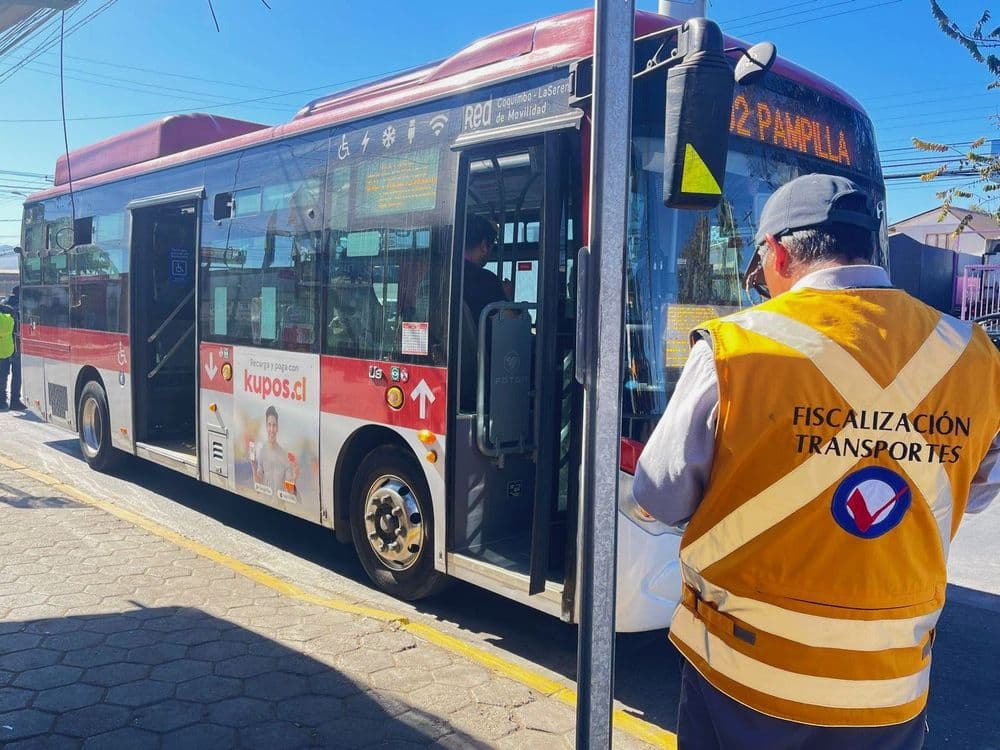 Baja evasión en buses eléctricos fiscalizados en Coquimbo