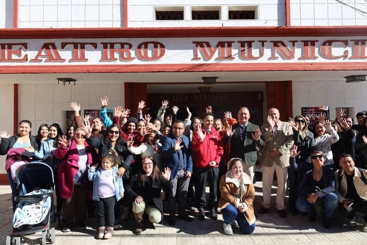 Gobierno regional anuncia inversión habitacional y nuevo estadio para Vicuña